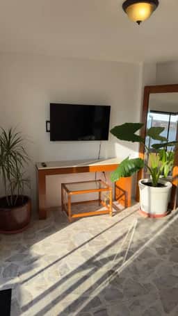 Cozy Rustic Chic Marina Penthouse | Walk to Beach - Image 2