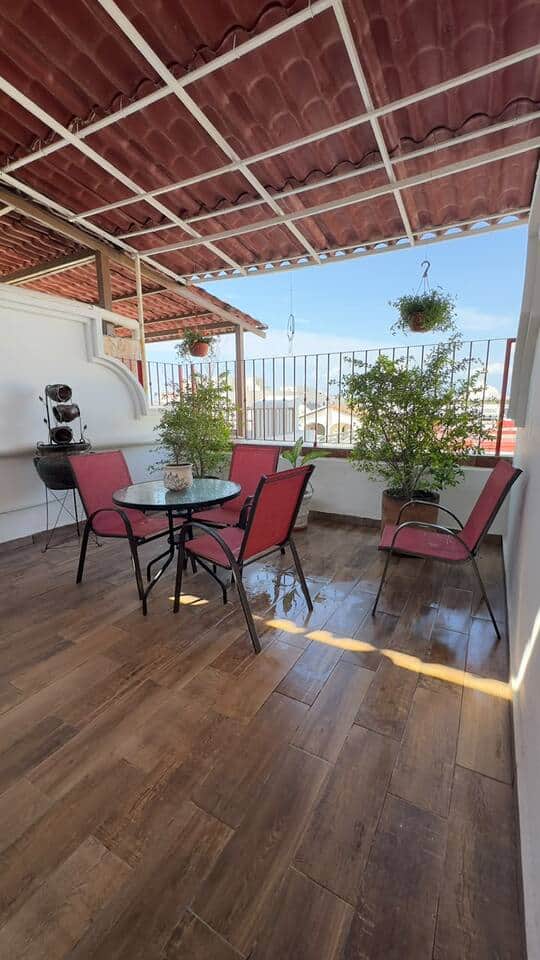 Cozy Rustic Chic Marina Penthouse | Walk to Beach - Image 4